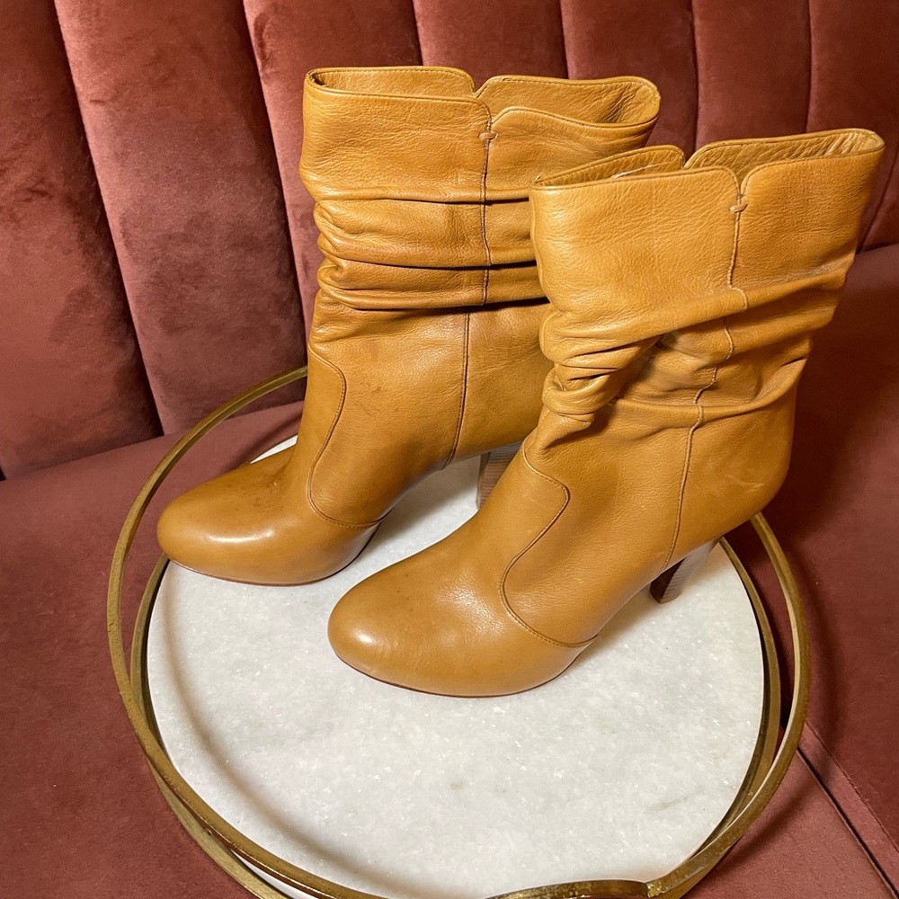 Via Spiga slouch leather boots camel tan color 3.5” heel women’s size 6